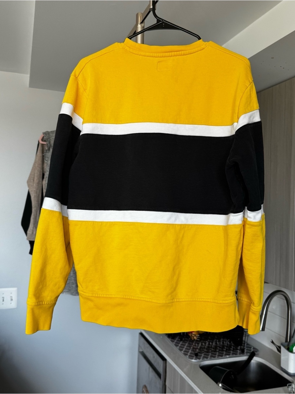 Levi’s HEAVYWEIGHT 100% Cotton Spellout Colorblock Crewneck - Racing Vibe - Picture 8 of 9